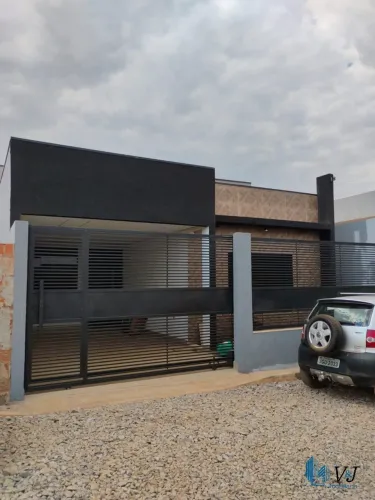 26 de Setembro | Casa em Condomínio Organizado | 3 Quartos e Lote de 200 m²