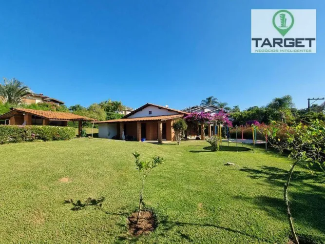 Casa com 3 dormitórios à venda, 290 m² por R$ 2.075.000 - Veleiros de Ibiúna/SP