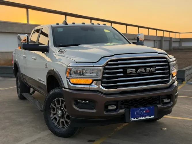 Ram 3500 Limited Longhorn 6.7 TB CD Diesel 2022