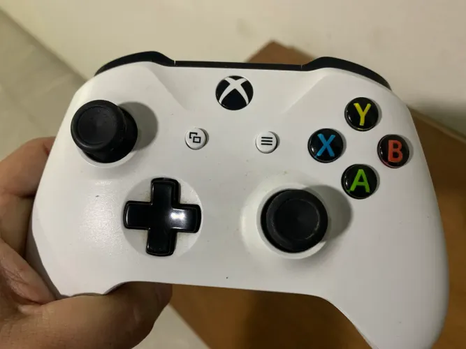 Controle Xbox branco