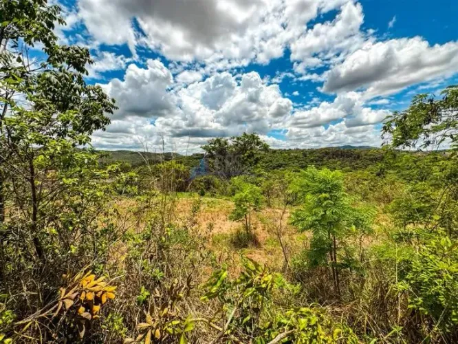 Imóvel para venda possui 5000 metros quadrados em Pimentas - Betim - MG