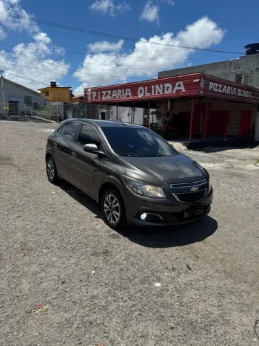 Chevrolet Onix Hatch LTZ 1.4 8V Flex Power Aut. 4P 2015