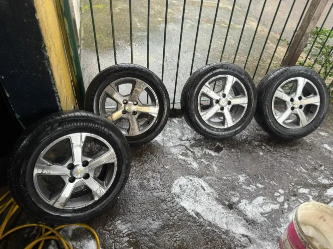 Vendo jogo de rodas prisma aro 15