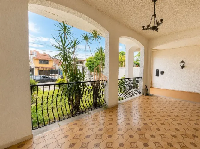 Casa com 3 Suítes à venda no Marco, 609m² Com Pisicina e Quintal- Belém