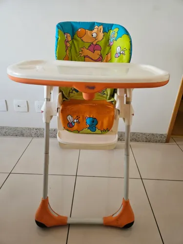Cadeira Chicco Polly em ótimo estado