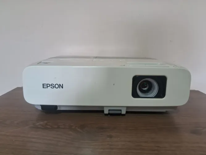 Projetor Epson 824+