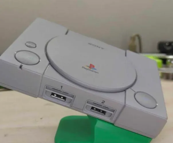 Ps1 conservado externamente em perfeito estado(porém ele não funciona)