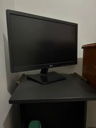 Monitor LG 19,5