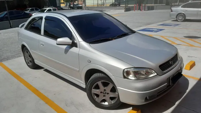 Chevrolet Astra 2.0/ CD/ Sunny/ GLS 2.0 8V 3P 2002