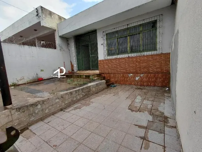 Casa com 3 quarto(s) no bairro Bandeirantes em Cuiabá - MT