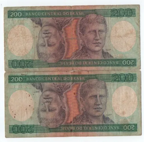 2 Cédulas Antigas de 200 Cruzeiros - Princesa Isabel - 1981-1984