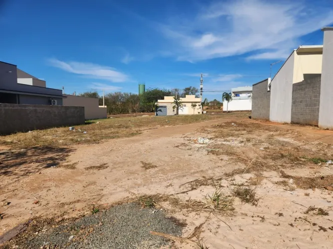 Terreno à Venda em Artur Nogueira-SP - Bairro Residencial da Torre 126m² de Área