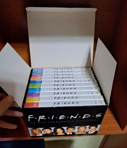 Box da série Friends (as 10 temporadas) funcionando normalmente