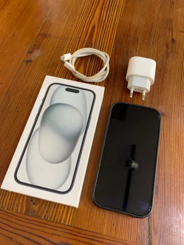 iPhone 15 128GB COM CARREGADOR E CAIXA