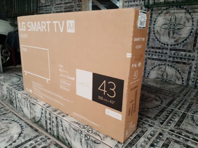 Caixa Vazia TV smart LG 43"