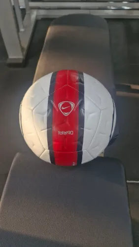 Bola oficial Nike Total 90