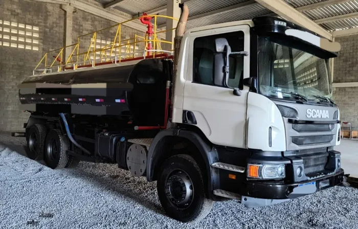 Scania p250(6x4)tanque pipa. 