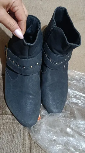 Bota número 34