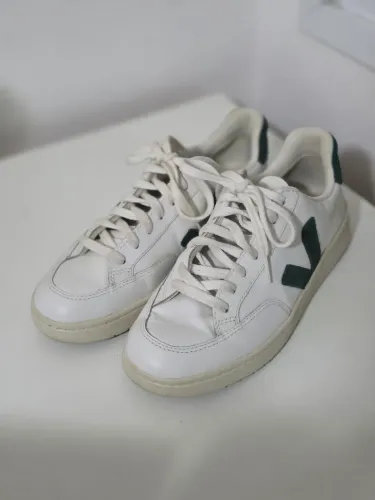 Tênis Vert / Veja Branco com Detalhes em Verde - Tam 37 BR (Original e Muito Conservado)
