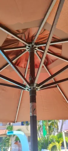 Guarda sol grande com 3m diâmetro super novo e com base para colocar