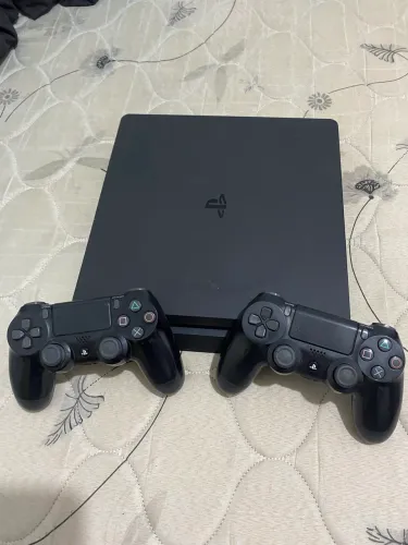 Ps4 1tb + 2 controles - Excelente Estado!