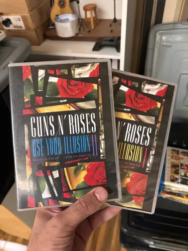 Kit DVDs Guns N Roses Use You Ilusion Vol 1 e 2