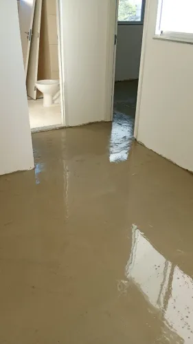 Piso vinílico já instalado R$220,00