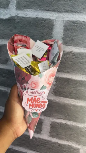 Cone de buque com chocolates
