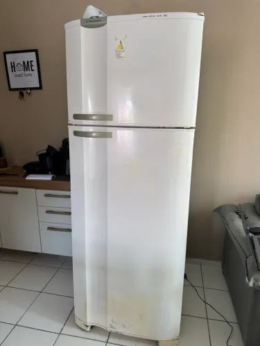 Geladeira Electrolux - R$ 50 (Retirada por conta do comprador)