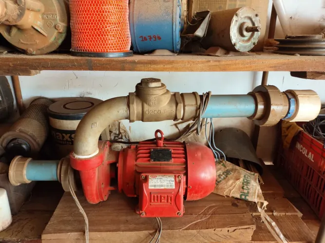 Bomba d'água irrigação com saída