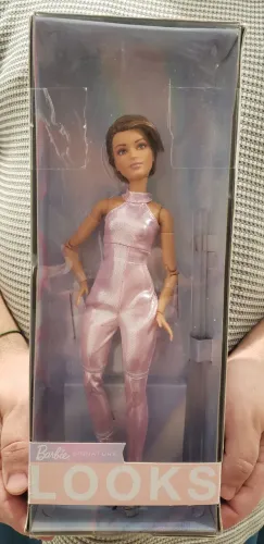 BARBIE SIGNATURE LOOKS 22