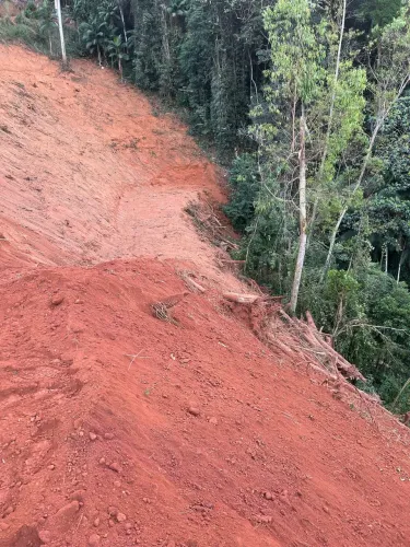 Vendo ou troco terreno em Marechal Floriano