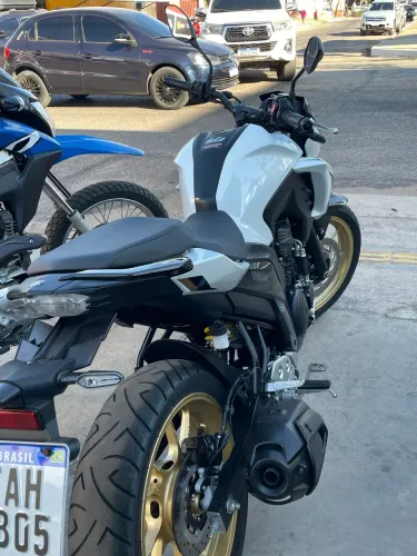 FZ 250 - BRANCA