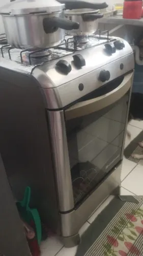 Geladeira e fogão 4 boca