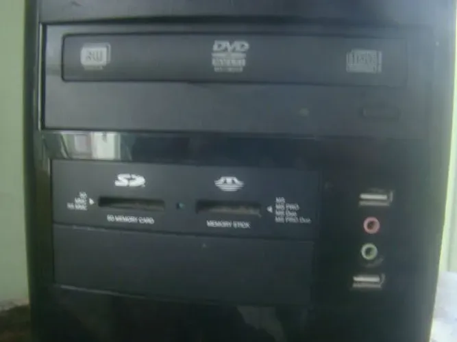 Gabinete Desktop Semp Toshiba (STi) com drivers