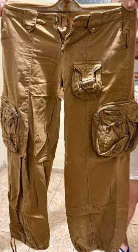 CALÇA GUESS, ORIGINAL, TAMANHO 42, VARIOS BOLSOS, MUITO ESTILOSA