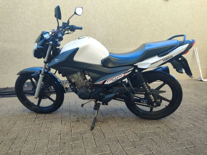 Yamaha Factor 150 2022/2023 - 9.816 km UNICO DONO