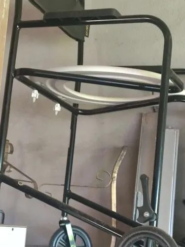 Cadeira de rodas para banho