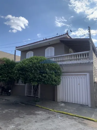 Aluga casa centro em franca