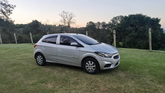 Chevrolet Onix Hatch LT 1.0 8V Flex Mec. 4P 2017