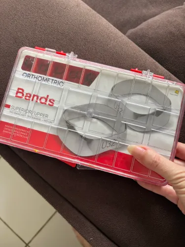 Caixa de bandas ortodônticas superior