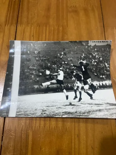 Foto antiga do Corinthians contra o juventus 1965