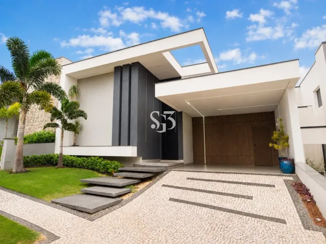 Residência Térrea Contemporânea de Luxo em Condomínio - Valinhos-SP