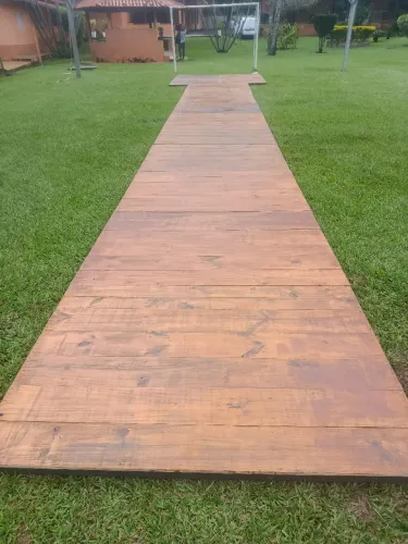 Locação de passarela para casamento. 