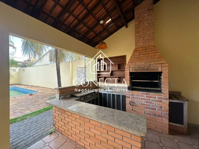 Casa para locação com 3 quartos, piscina e área gourmet no Jardim Inconfidência em Uberlân