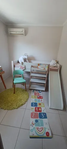Cama Infantil e estante Pin Play Tok Stok