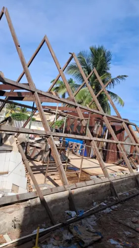 Pecas de 5cmx18cmx8.50m, RS 27 reais o metro