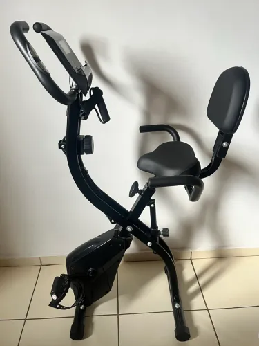 Bicicleta ergométrica vertical dobrável 