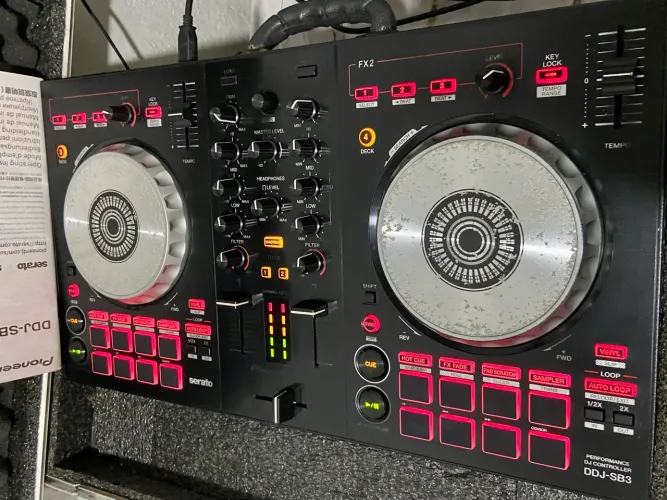 DDJ-SB3 Pioneer DJ + Case Box