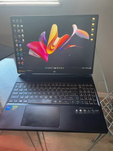 Predator Helios Neo 16 , RTX 4060, 165 hz , i7 13700hx, 16 GB DDR5